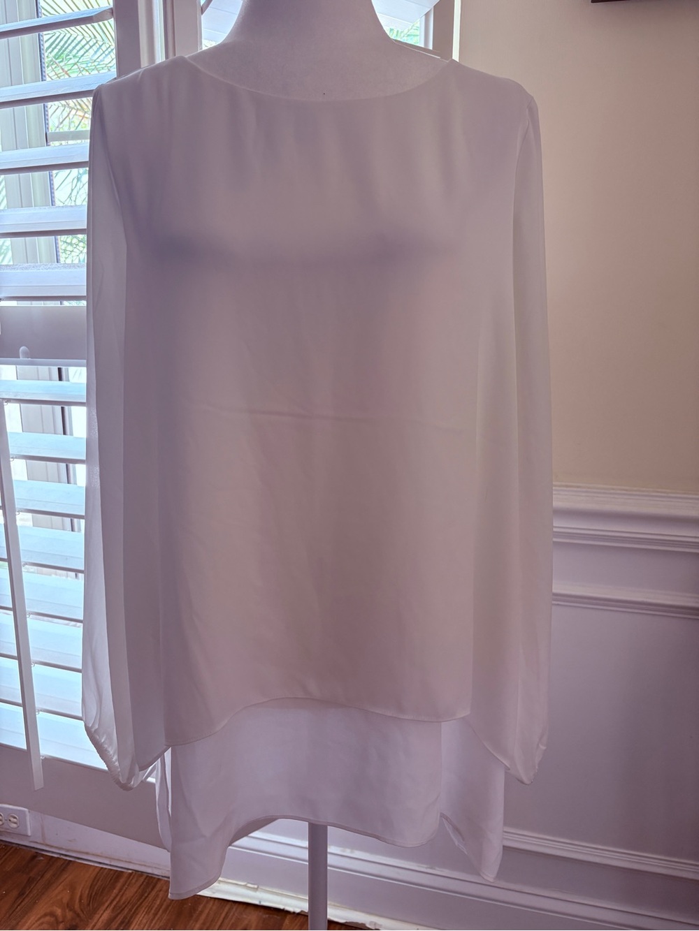 White House Black Market Layered Sheer Blouse in White - Picture 2 of 5